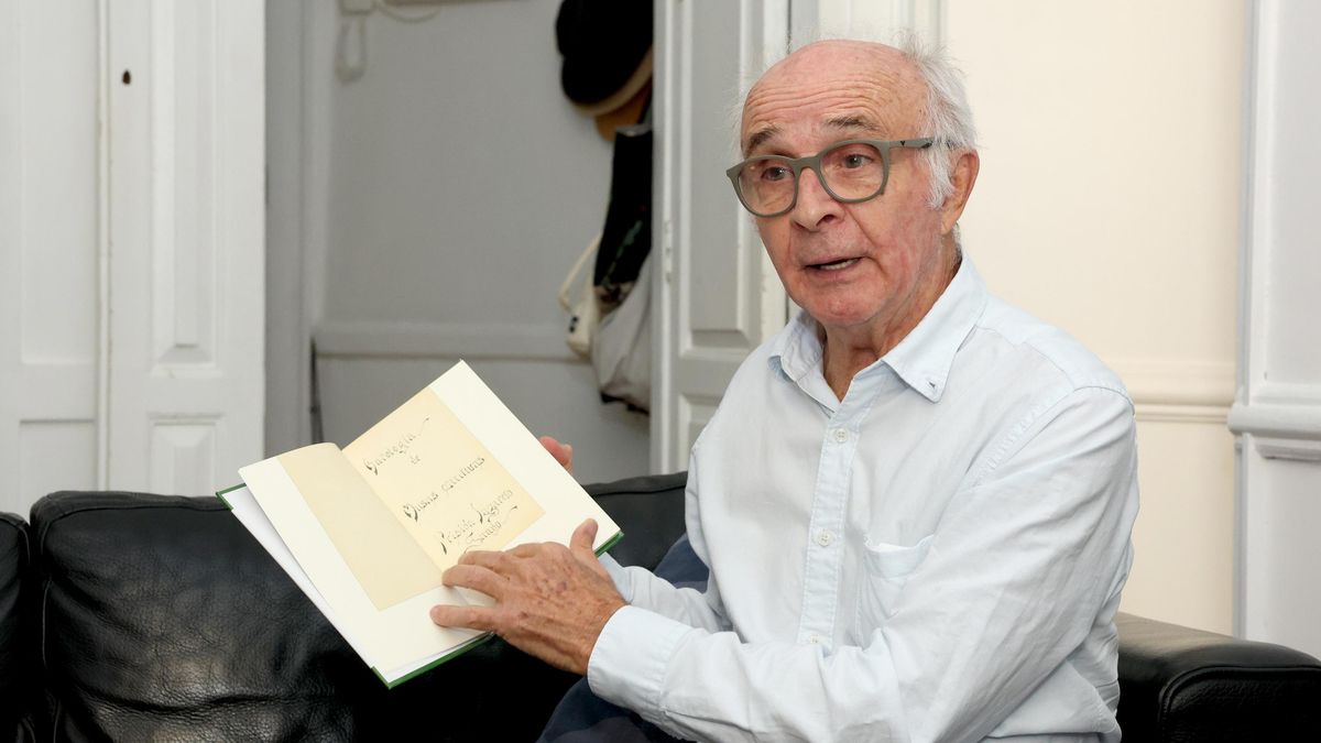 Enrique Caro durante la entrevista.