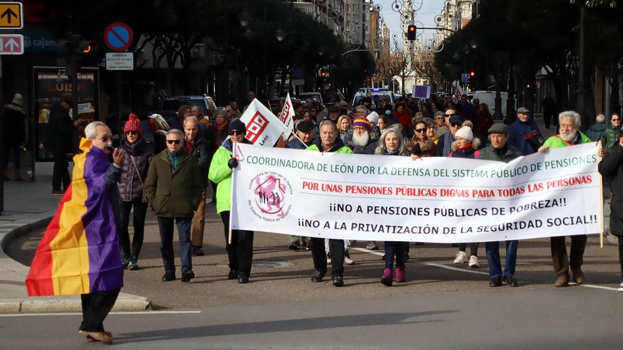 Los sindicatos piden en León volver a adelantar las elecciones autonómicas por los ataques de Vox a la "convivencia"