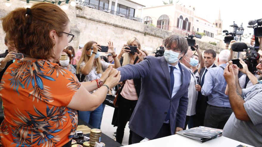 Puigdemont reaparece en Alguer tras su liberación: 
