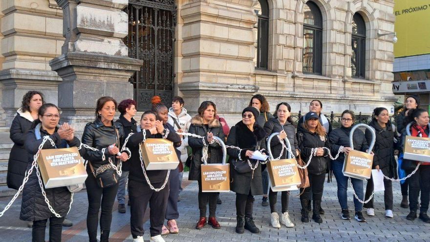 Denuncian una "red de explotación laboral racista" en viviendas para mayores en Bilbao: "Trabajaba 190 horas por 400 euros al mes"