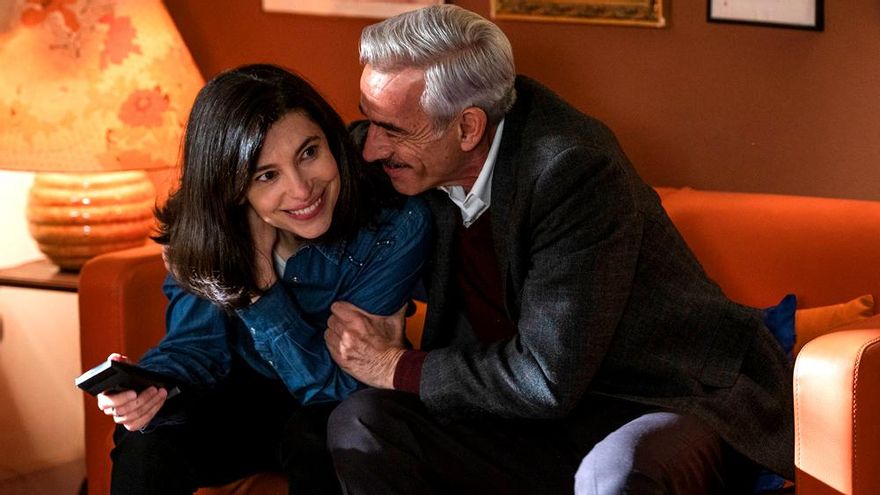 'Cuéntame' (9.8%) mejora con su capítulo 400 y 'Enred@d@s' (5.3%) crece tras su débil estreno en el access de TVE