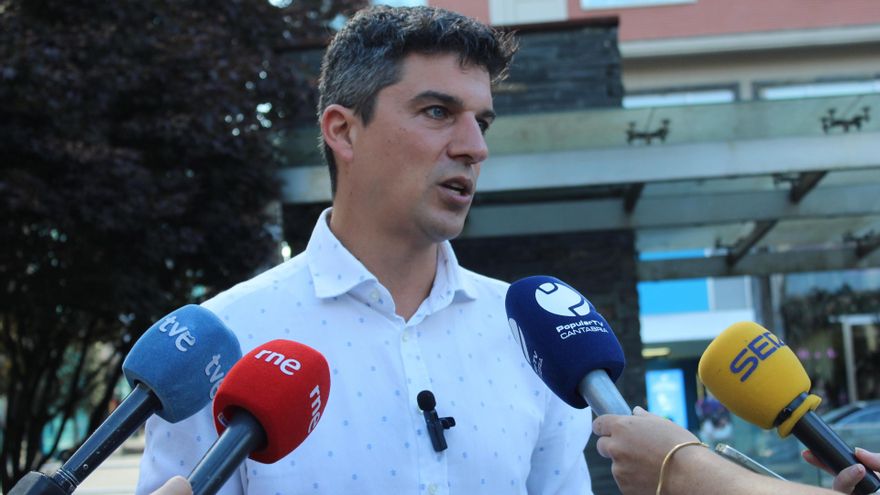 El portavoz del Grupo Socialista en el Ayuntamiento de Santander, Daniel Fernández