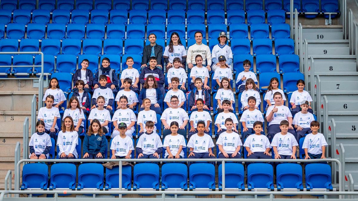 81 escolares del CEIP Domínguez Alfonso en la undécima sesión del proyecto ‘CD Tenerife: Seña de identidad’