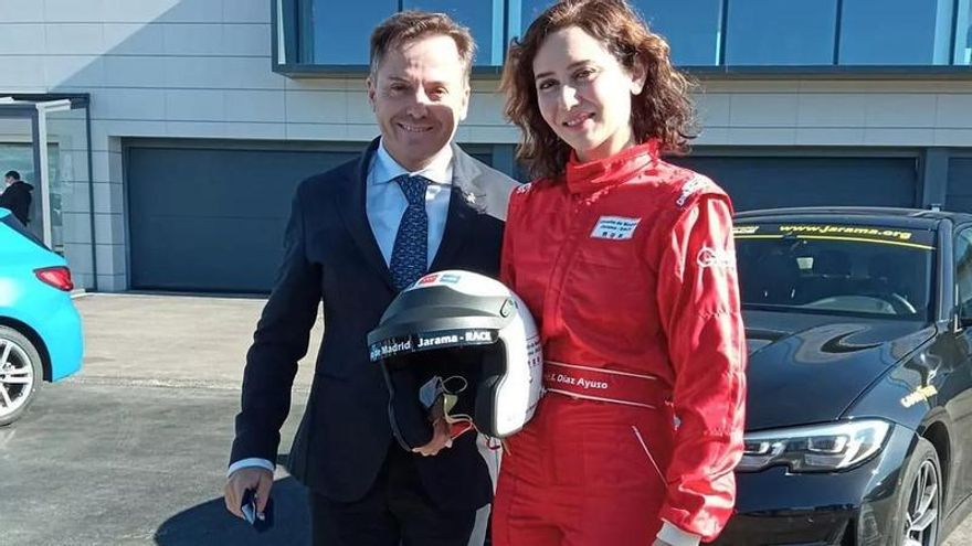 La Federación Española de Automovilismo: el presidente ingresa 200.000 euros y directivos contratan empresas de su propiedad