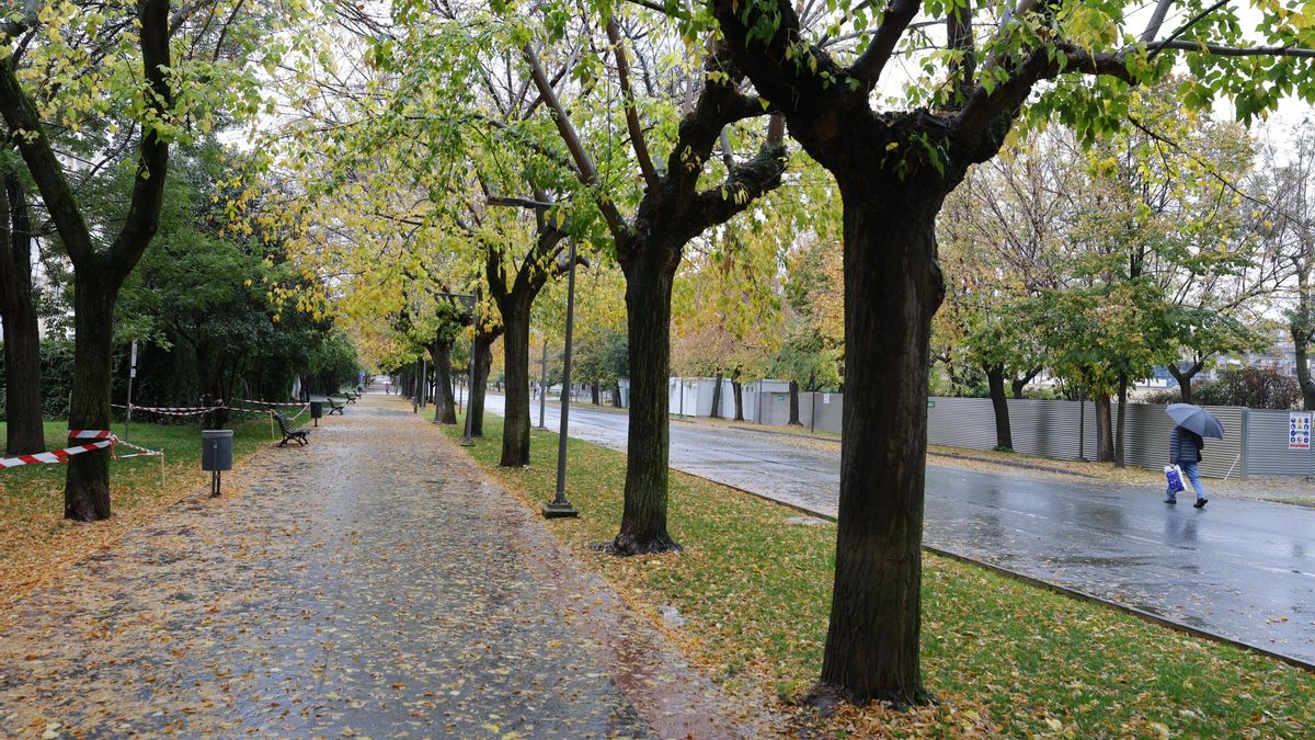 El calor da una tregua este jueves en Andalucía y las tormentas activan el aviso amarillo en Almería y Granada