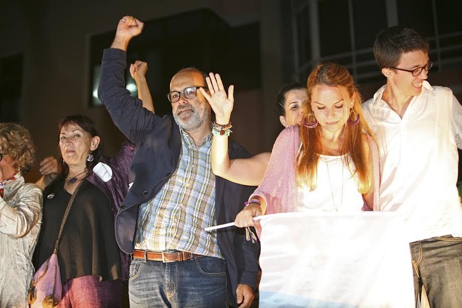 Juan Manuel Brito, junto a Noemí Santana e Iñigo Errejón. (ALEJANDRO RAMOS)