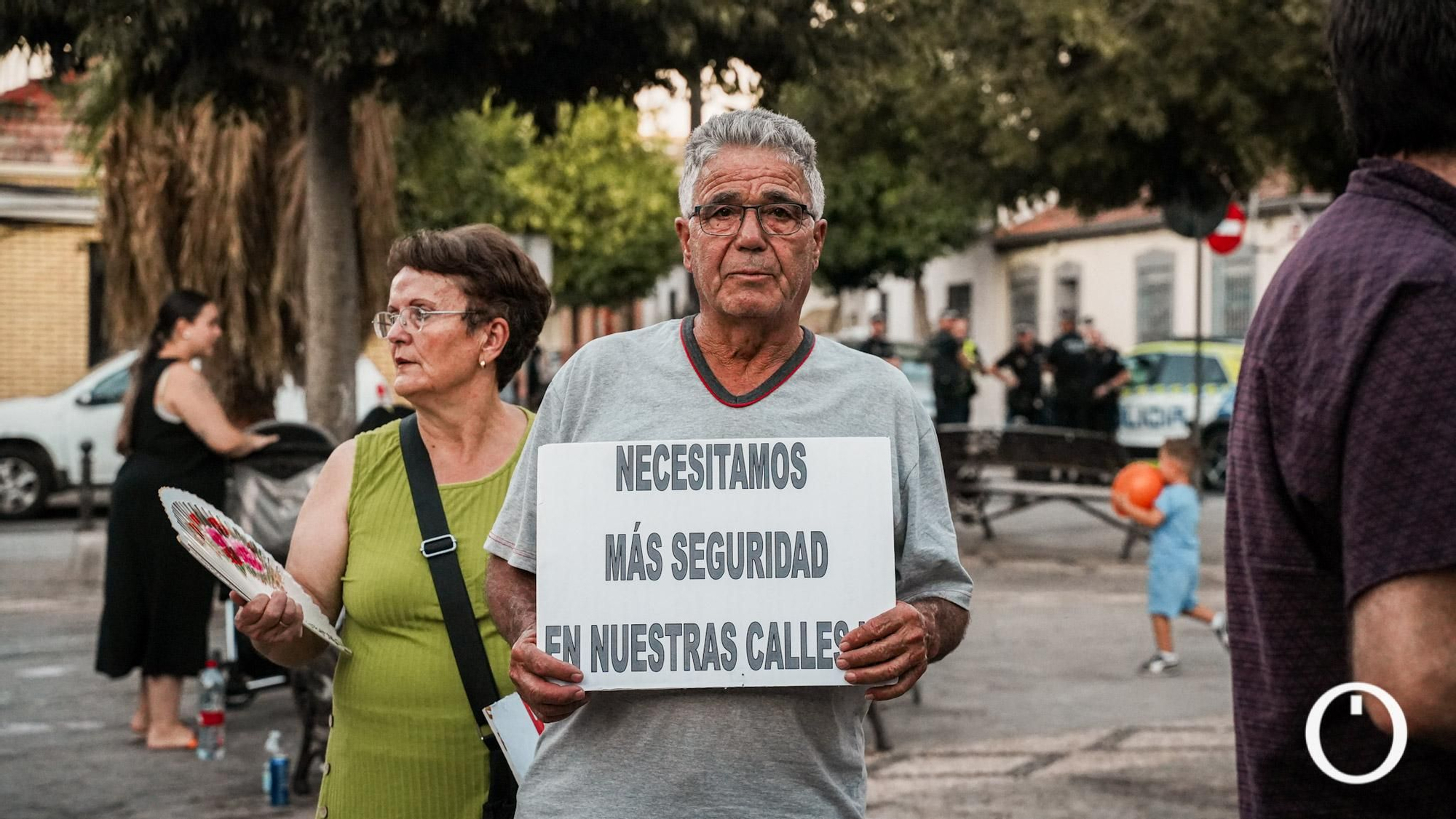 Manifestación de protesta de la AAVV Puente Romano y Guadalquivir Campo de la Verdad en defensa del barrio