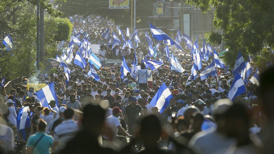 Opositores nicaragüenses exiliados dicen a Ortega y Murillo: "Saben que están derrotados"