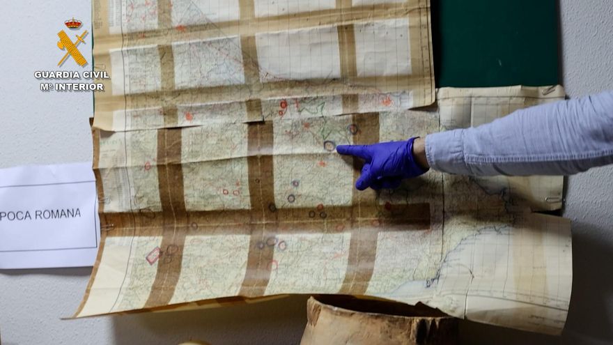 Planos con la localización de los lugares donde podrían encontrarse los yacimientos encontrados por la Guardia Civil en el marco de la operación 'Osarium'.