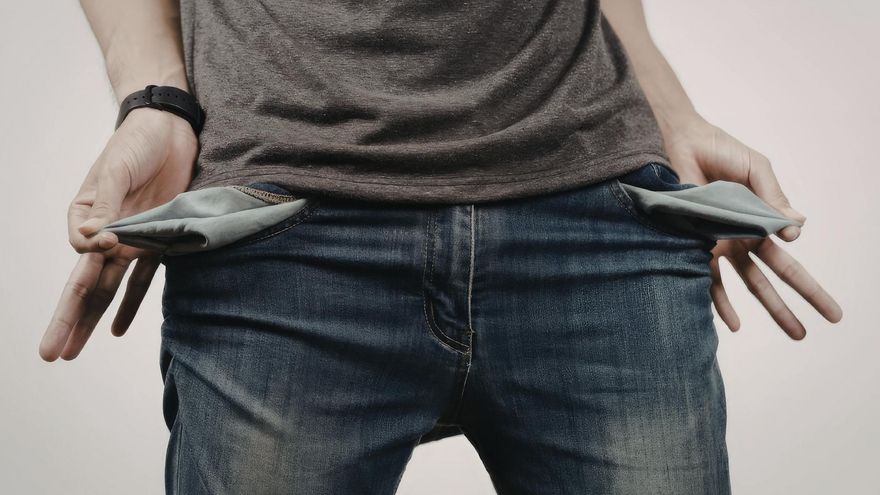 Ocho de cada diez trabajadores afirman que su salario no le gana a la inflación y más de la mitad se endeuda para gastos básicos