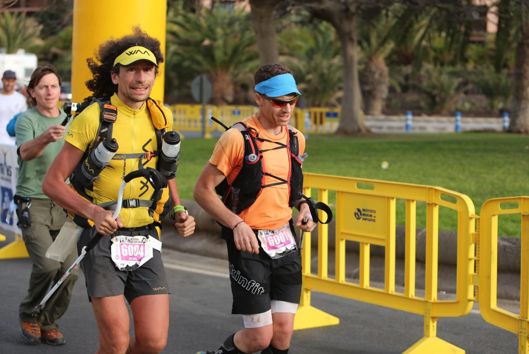 Entrada a meta de Peter Kienzl y Luca Papi. Alejandro Ramos.