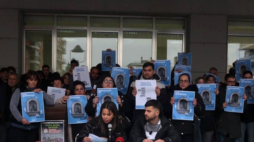 Once familias denuncian que serán expulsadas de sus casas en alquiler en Basauri para construir "viviendas de lujo"