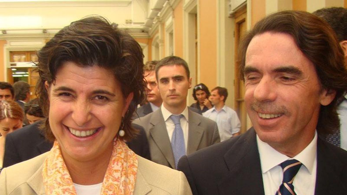 Aznar reaparecerá con María San Gil este lunes en San Sebastián para presentar un libro sobre víctimas del terrorismo