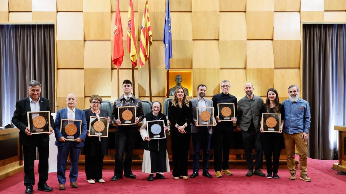 La monja pintora Isabel Guerra recibe el premio especial 'Ciudad de Zaragoza' al Mérito Cultural
