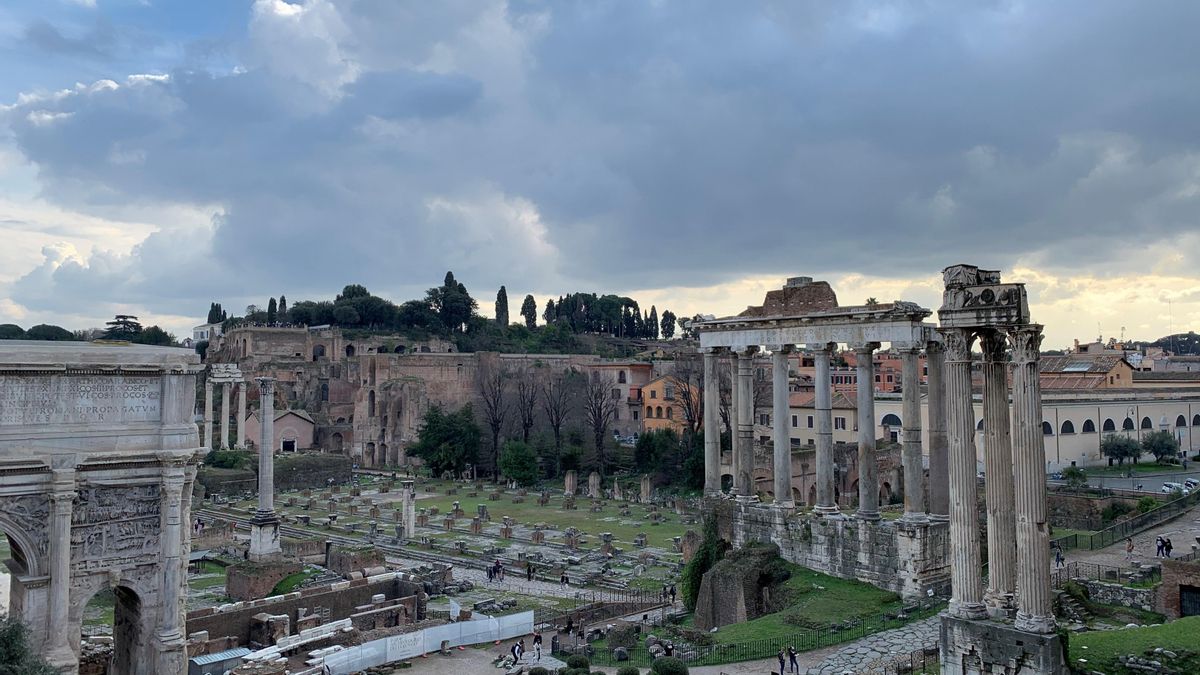 El foro romano en la capital italiana.