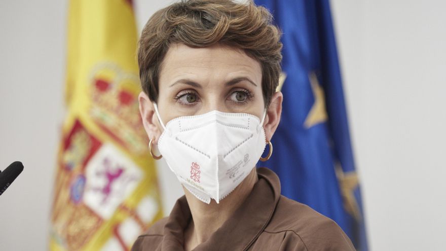 La presidenta del Gobierno de Navarra, María Chivite, en una rueda de prensa con la vicepresidenta tercera y ministra para la Transición Ecológica, después de su reunión en el Palacio de Navarra, a 10 de enero de 2022, en Pamplona, Navarra (España). Duran