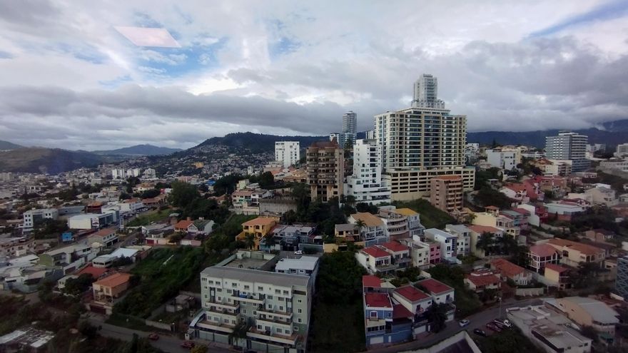 Deuda externa pública hondureña crece 9,3% y supera los 10.000 millones de dólares a junio