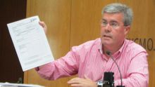 Fernández de Moya muestra sus declaraciones de la renta y afirma que desde 2007 no cobra del PP de Jaén.