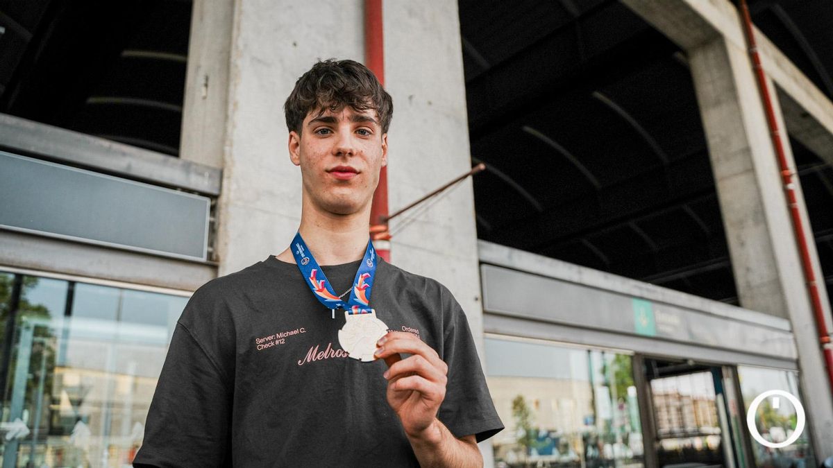 Guillermo del Pino en su llegada a Córdoba tras ganar el Eurobasket sub-18