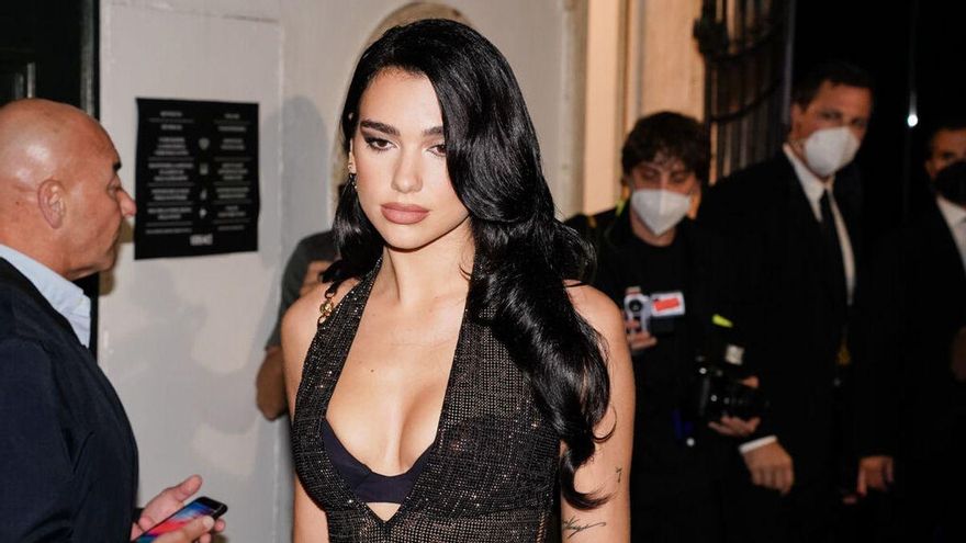 La fama en TikTok puede castigar a Dua Lipa, acusada de plagiar a Miguel Bosé