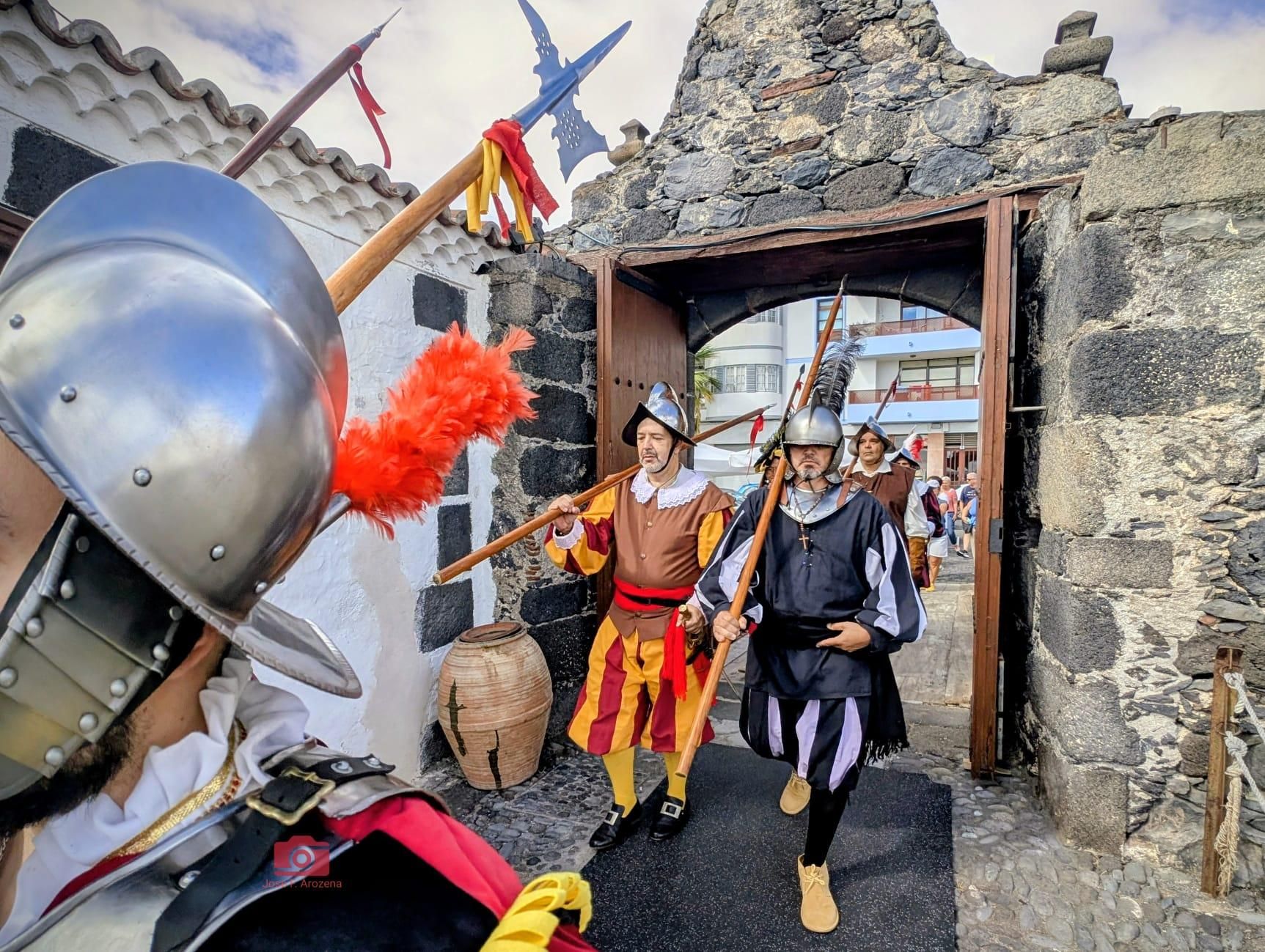 El Real Castillo de Santa Catalina ha acogido, este sábado, la recreación histórica del 440º aniversario del fallido ataque de Francis Drake.