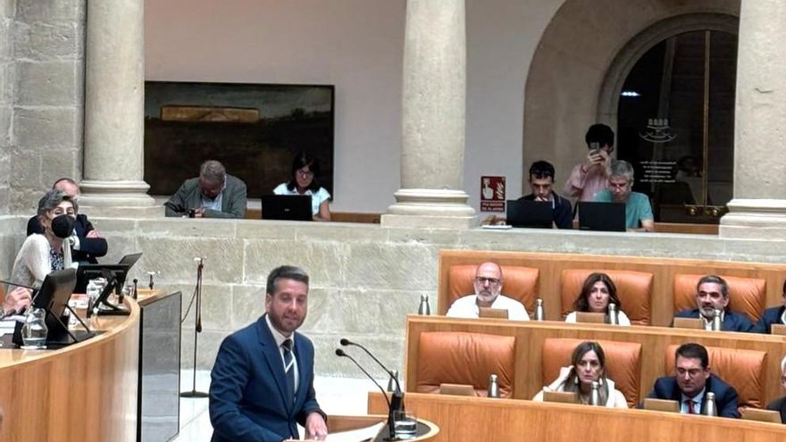 García (PSOE): "Capellán vive de las rentas, no tiene ideas y gestiona francamente mal"