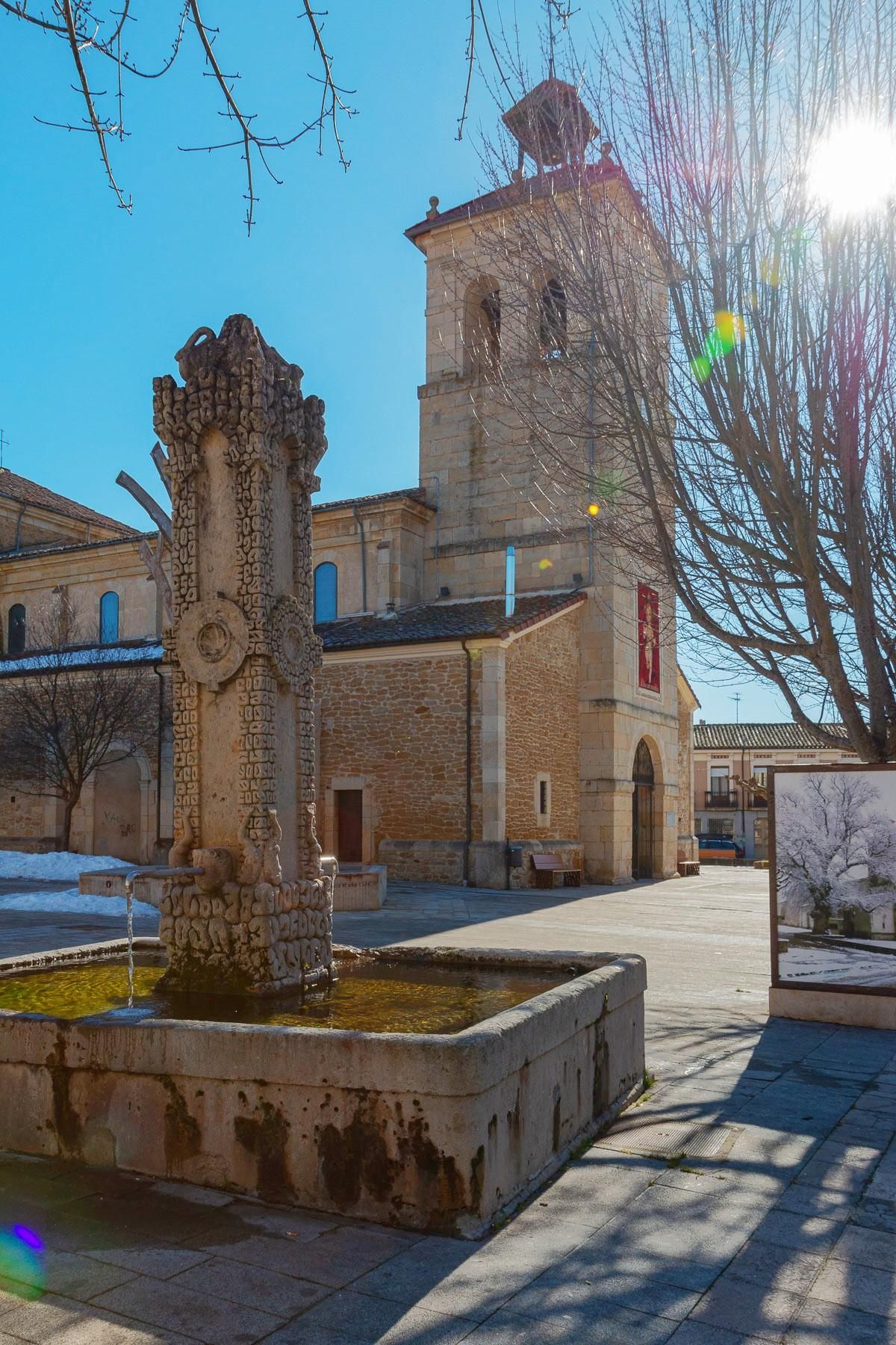 Fuente de la plaza de Boñar.