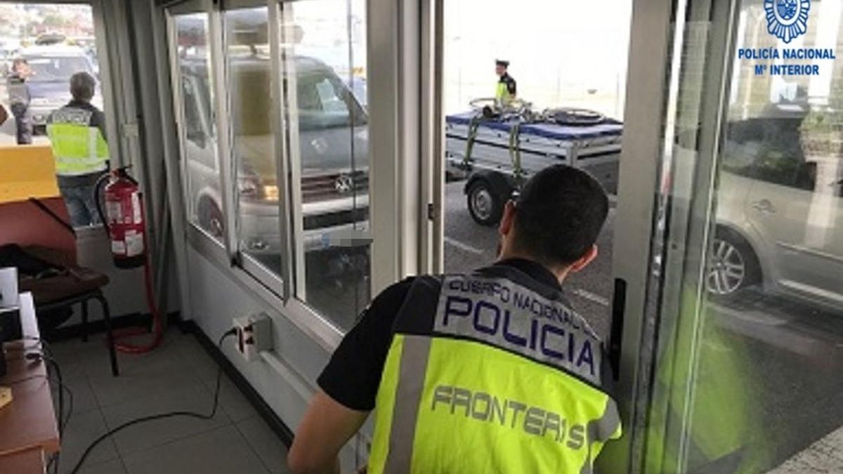 Cuatro detenidos en el Puerto de Santander cuando intentaban acceder al ferry hacia Irlanda