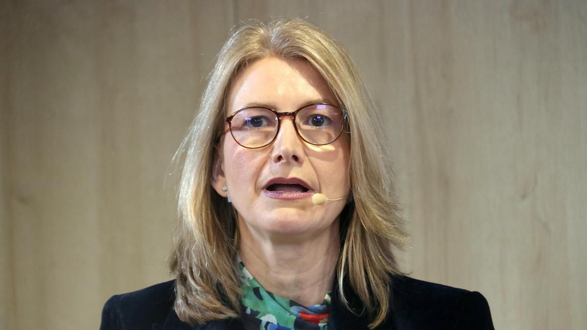 La presencia de mujeres en puestos directivos se estanca pero la percepción es que la brecha se reduce