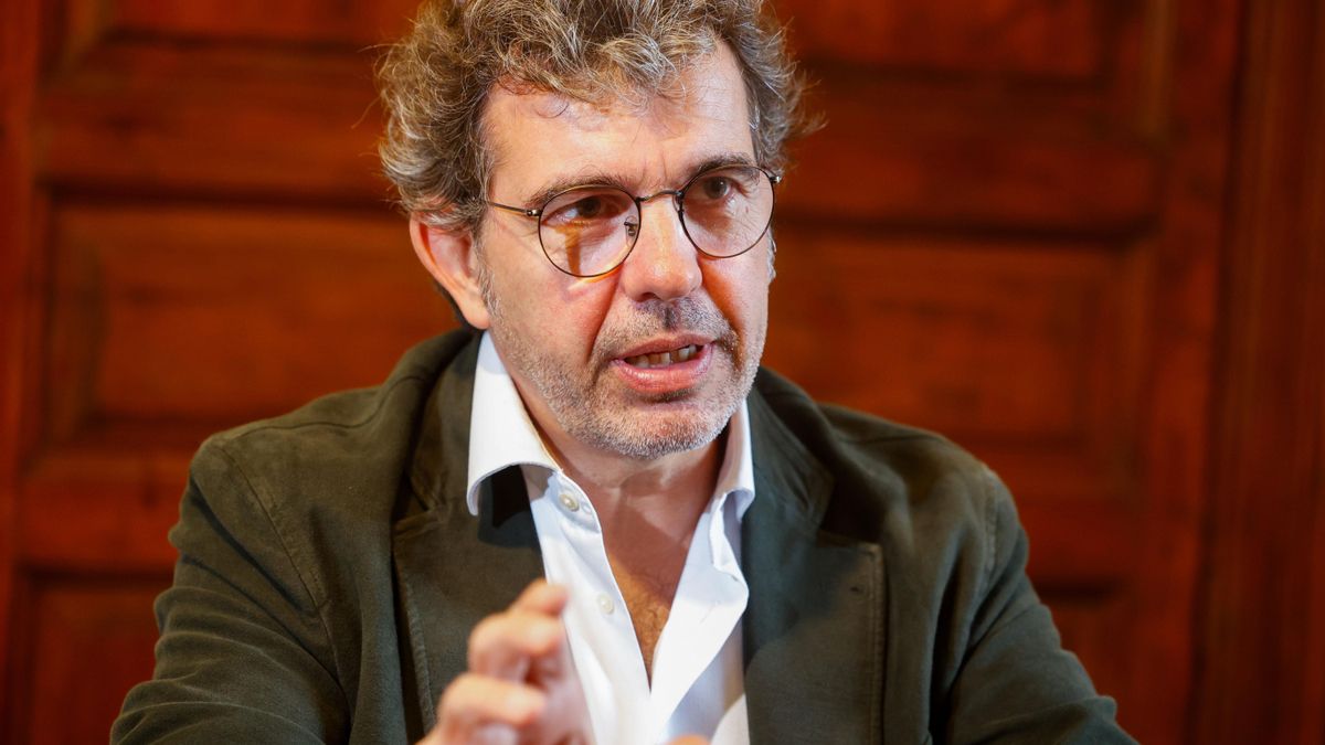 Pablo Feu, abogado experto en urbanismo y vivienda, posa para la entrevista en Barcelona.