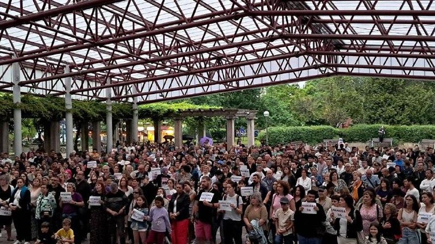 Bilbao se echa a la calle para condenar el asesinato de una niña de 13 años: "La violencia vicaria es violencia machista"