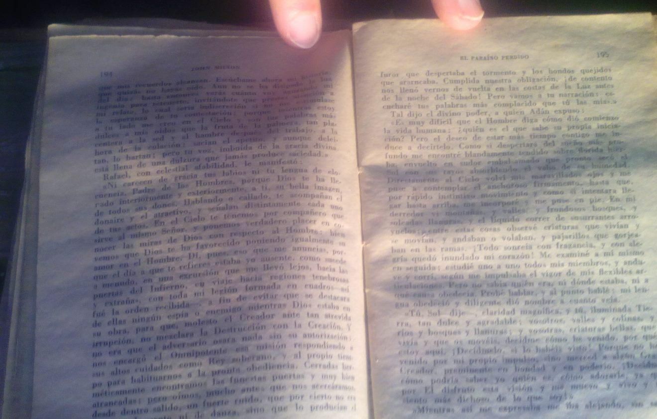 Páginas 194 y 195 del  "Paraíso perdido" de John Milton.