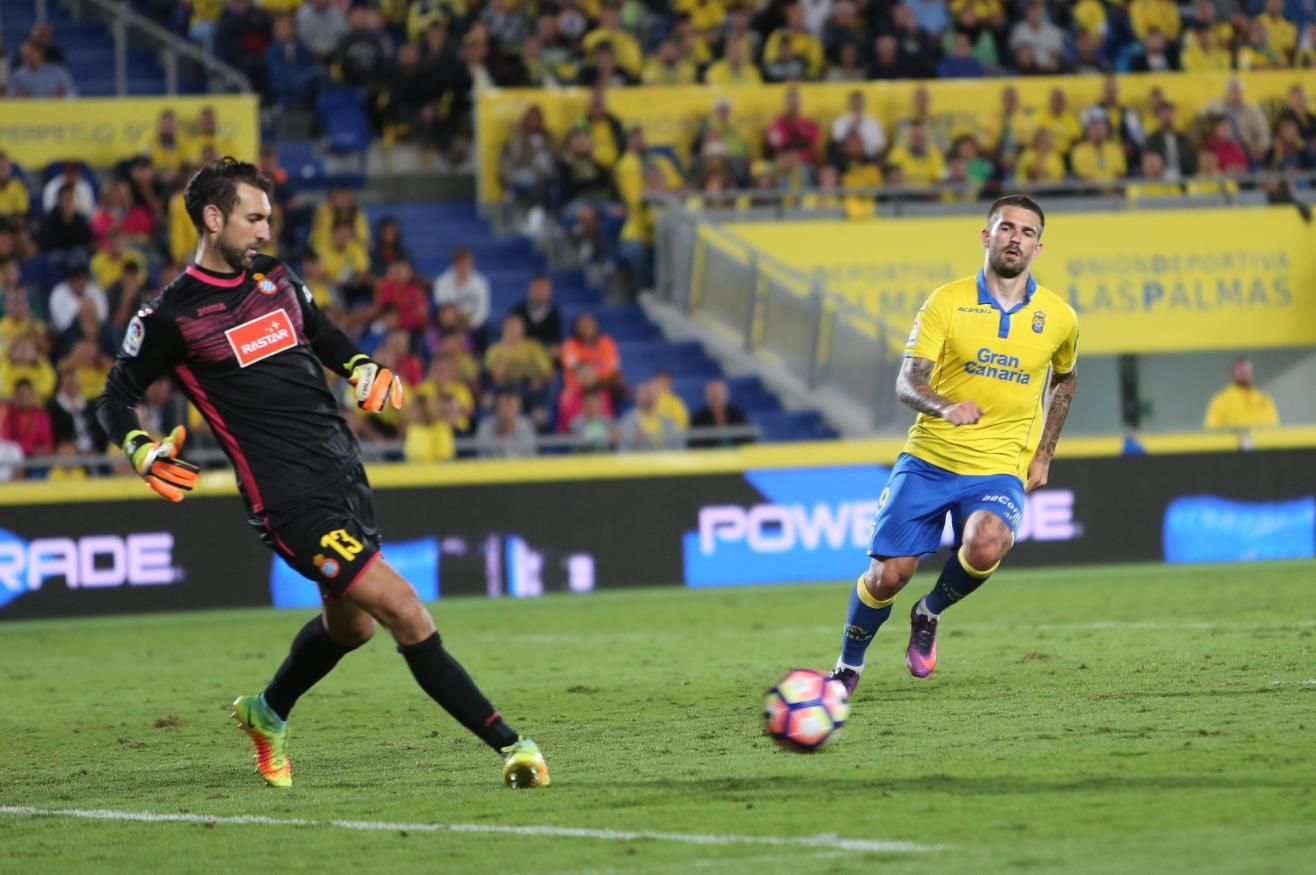 Imágenes del encuentro entre la UD Las Palmas y el RCD Espanyol. Alejandro Ramos.