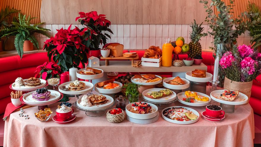 Bodegón con opciones de la nueva carta de Vips para desayunos y meriendas.