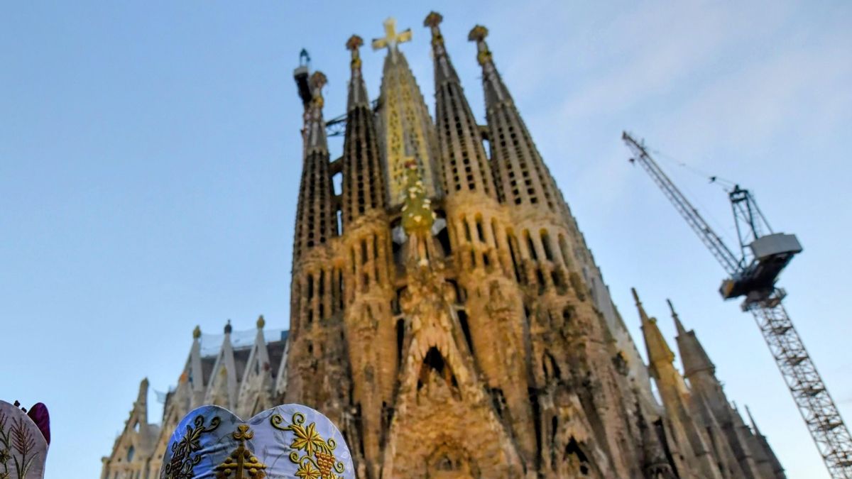 La Sagrada Família pisa el acelerador: una versión de un famoso pegamento recorta cuatro décadas de trabajo en sus torres