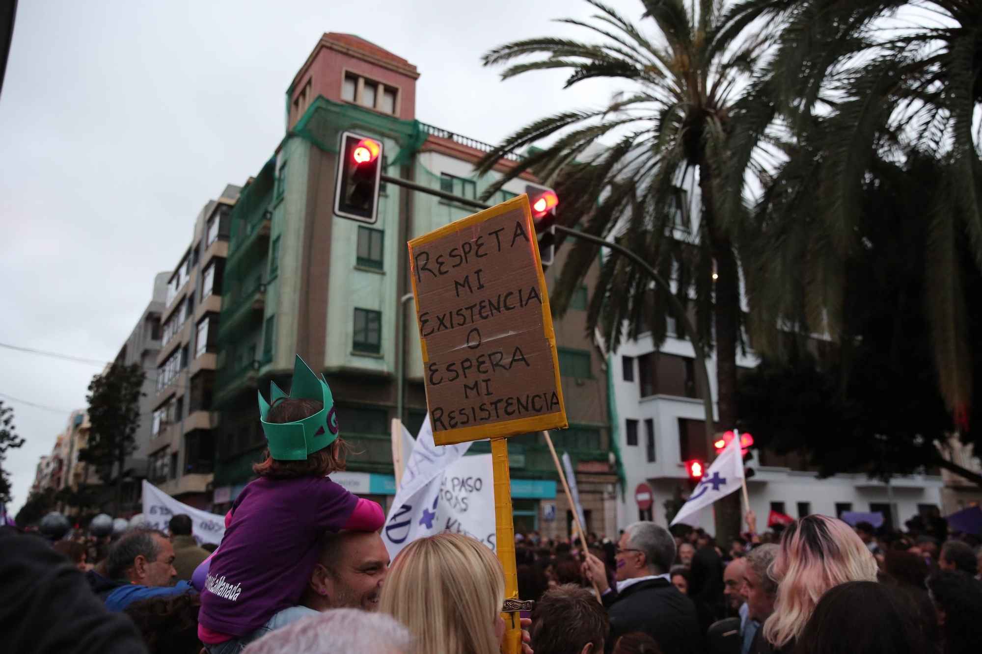 Marcha feminista en Las Palmas de Gran Canaria. (Alejandro Ramos).