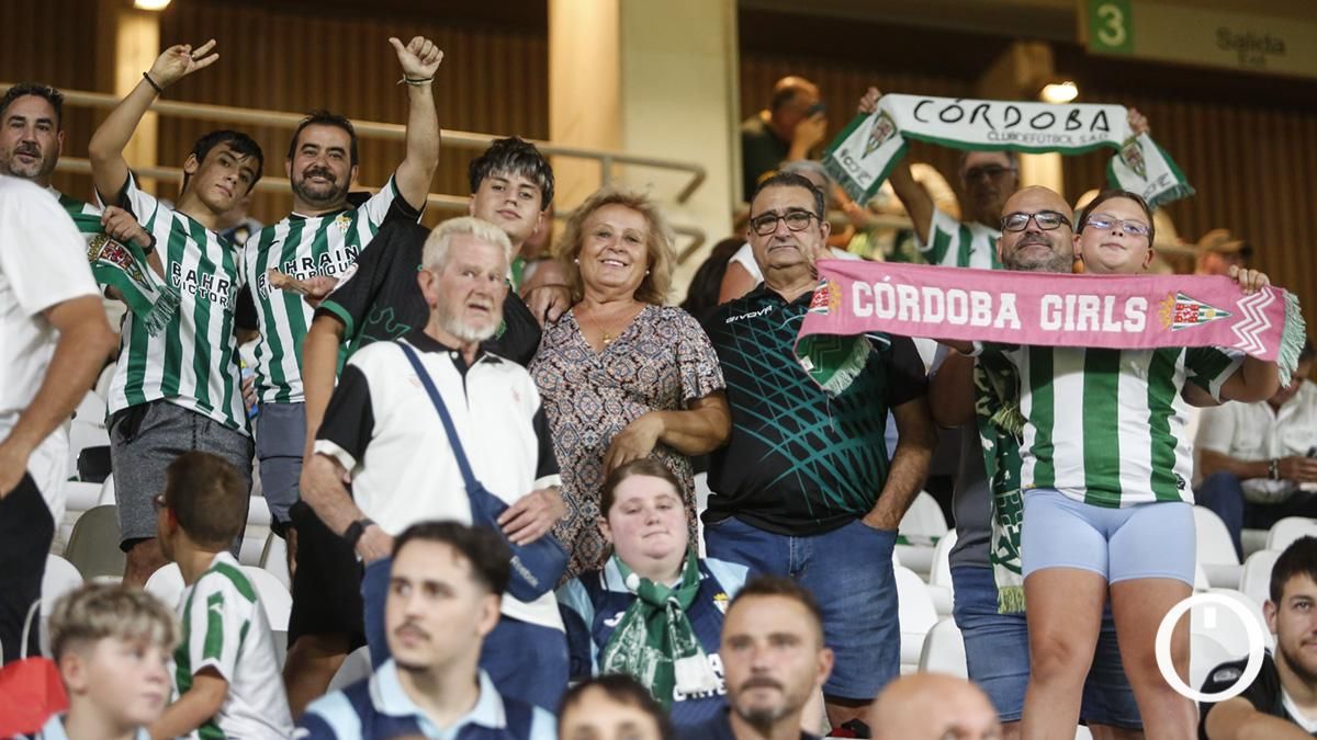 Grada Blanquiverde del Córdoba CF - CD Castellón