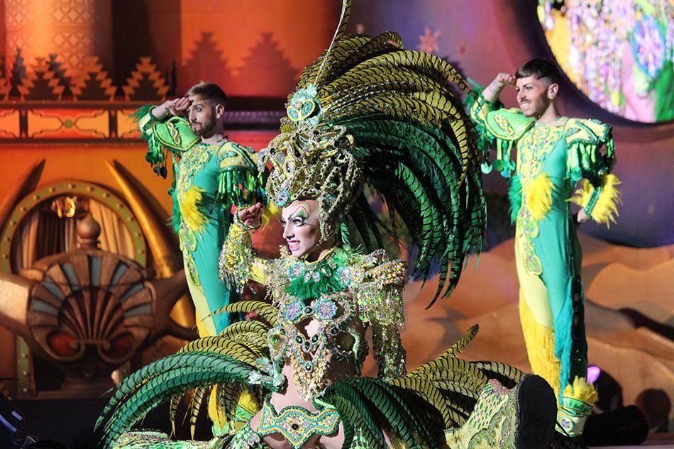 Drag Froguen con el diseño '¿Un soldadito de plomo o un soldadito muy pluma? (Foto: Cirenia Vico)