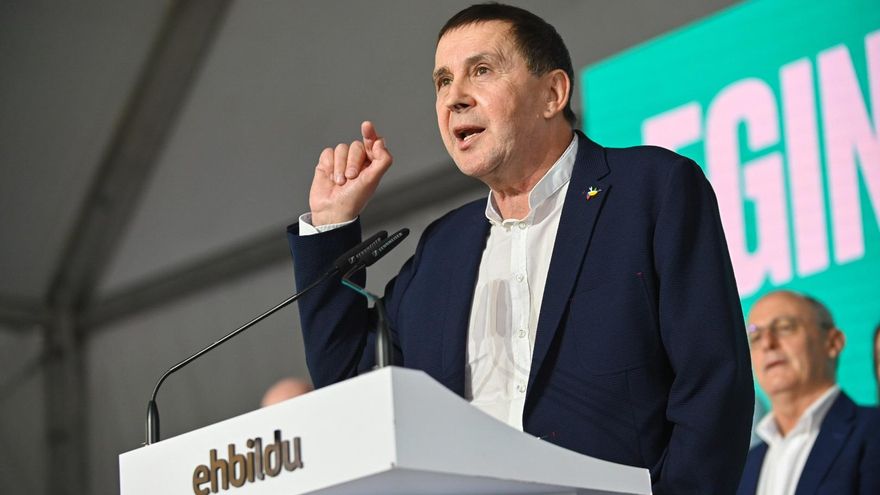 El coordinador de EH Bildu, Arnaldo Otegi, en un acto electoral en San Sebastián