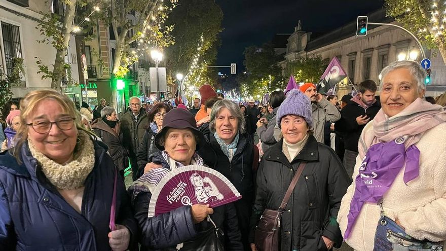 Asistentes a la manifestación del 25N en Madrid