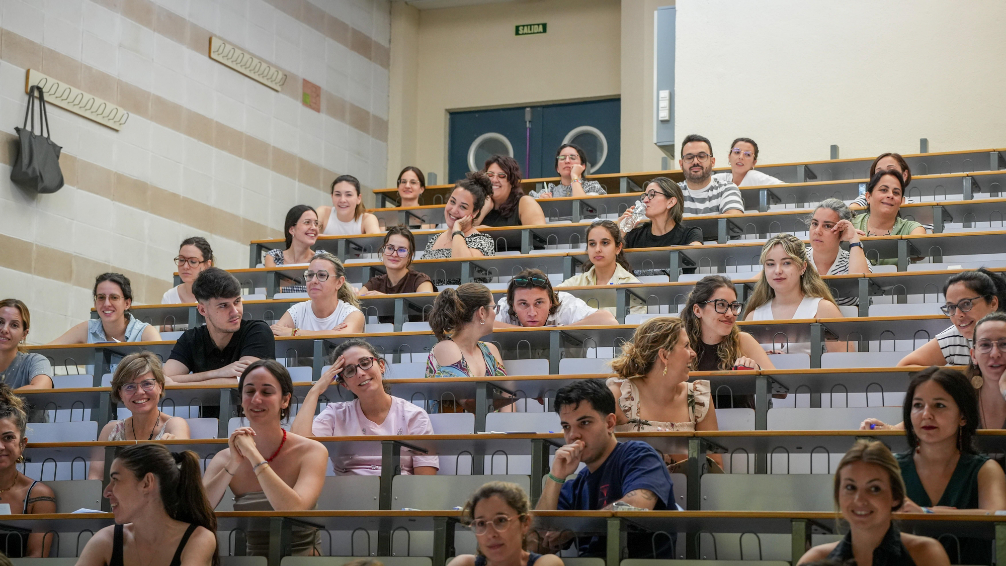Inicio de la prueba escrita de las oposiciones al cuerpo de Secundaria, de Música y Artes Escénicas y Especialistas en Sectores Singulares de Formación Profesional