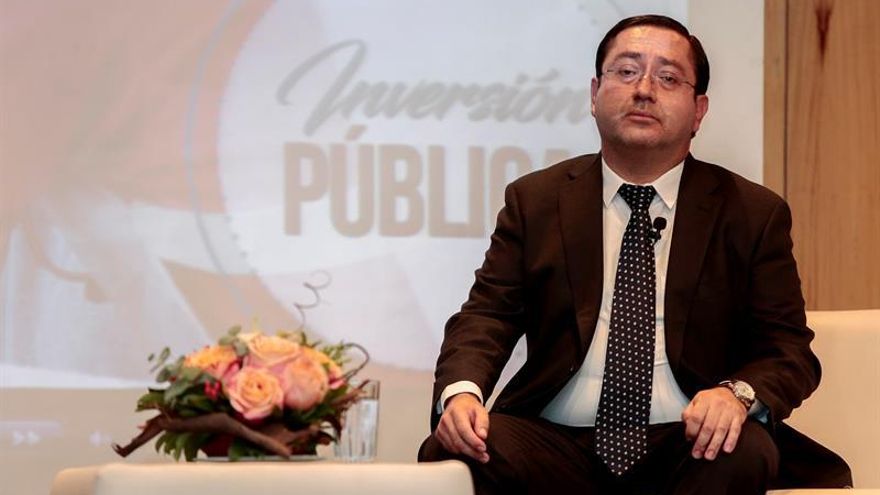 El ministro de Finanzas descarta aplica un "paquetazo" económico en Ecuador