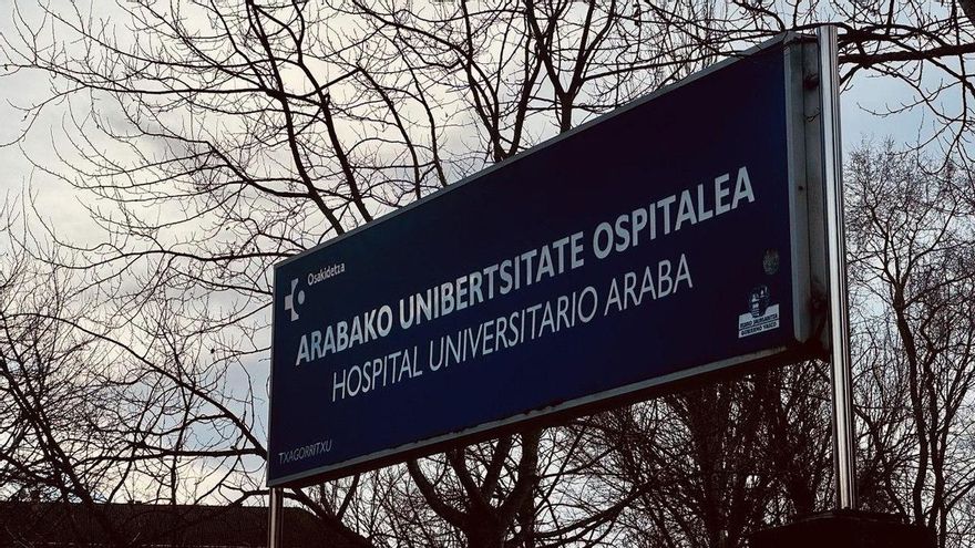 El servicio de cocina del hospital de Txagorritxu de Vitoria se revuelve ante la amenaza de cinco despidos