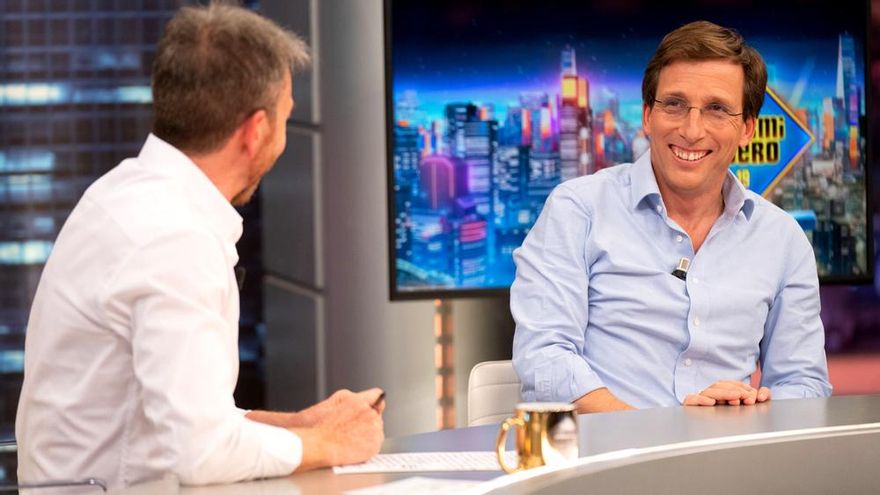 Almeida desveló en 'El Hormiguero' su detalle supuestamente "romántico": recoger el tendedero de la ropa