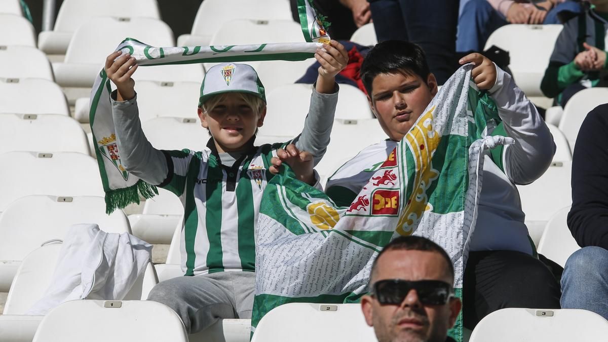 Grada Blanquiverde del Córdoba CF - SD Eibar