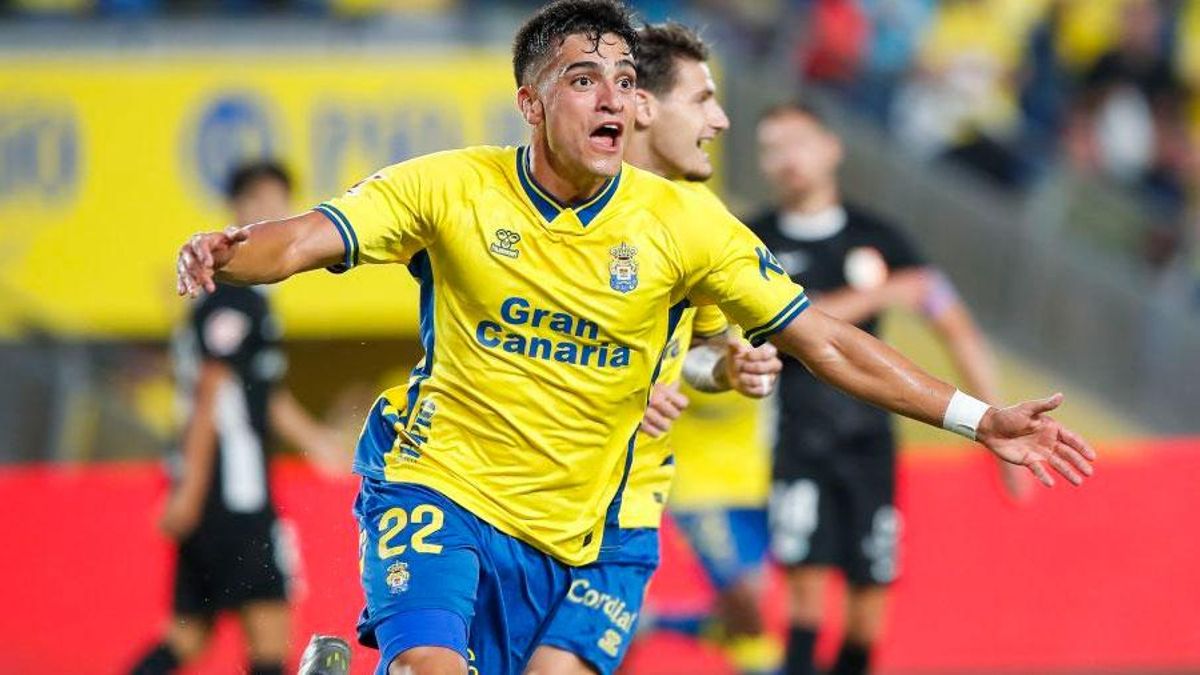 Ale García celebra su gol al Andorra