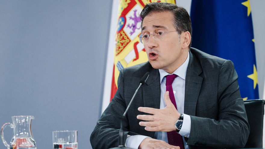 Archivo - El ministro de Asuntos Exteriores, Unión Europea y Cooperación, José Manuel Albares, durante una rueda de prensa posterior a la reunión del Consejo de Ministros en el Palacio de La Moncloa, a 10 de junio de 2025, en Madrid (España).