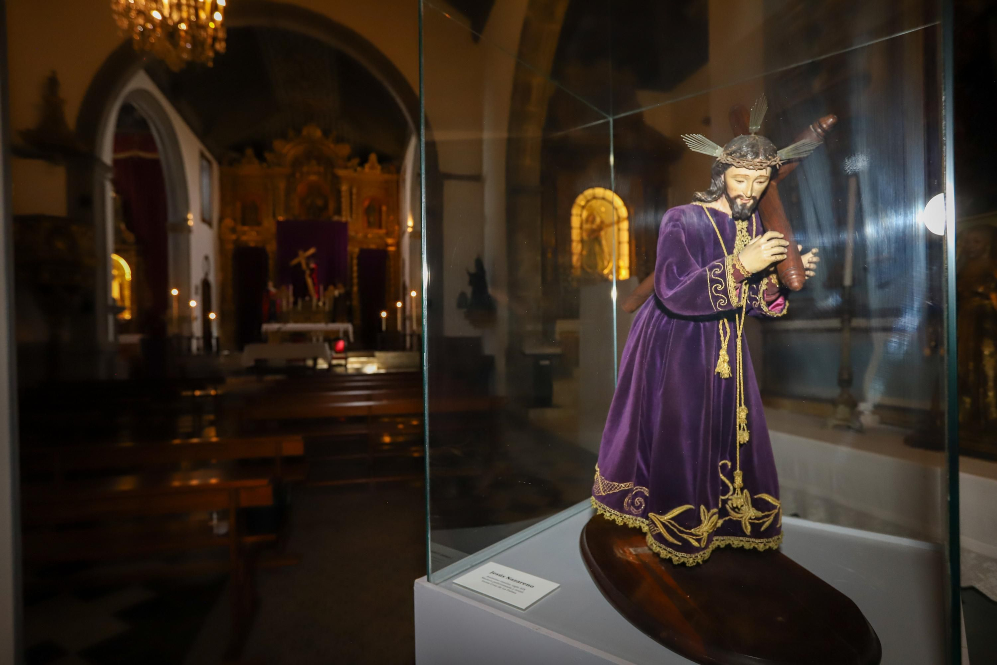 La Iglesia de Santo Domingo inaugura la exposición de arte sacro ‘Pasión privada’. LGM