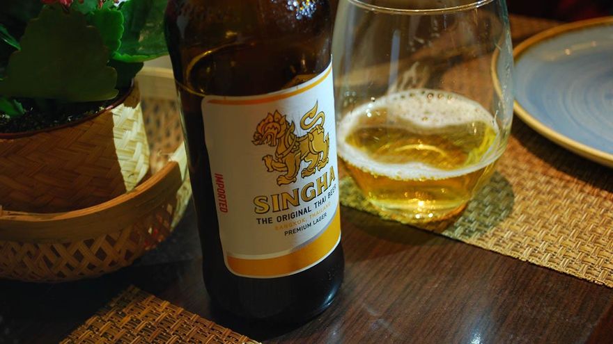 Cerveza ligerita tailandesa con dragonchino