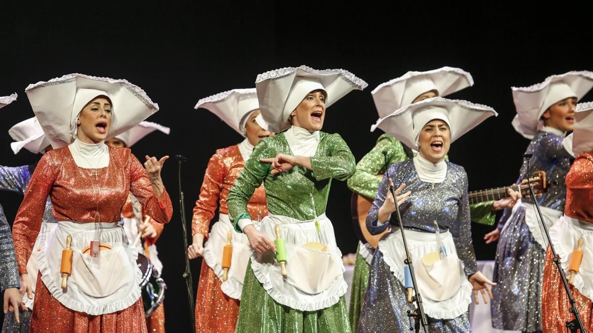 Chirigota 'Las que llevan mucho tiempo sin salir'